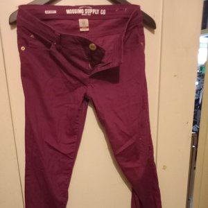 Brilliant color Size 7 mossimo purple skinny pants